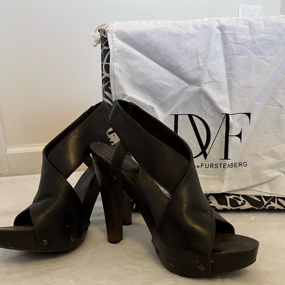 Diane Von Furstenberg Shoes - Diane von Furstenberg Slingback Heels